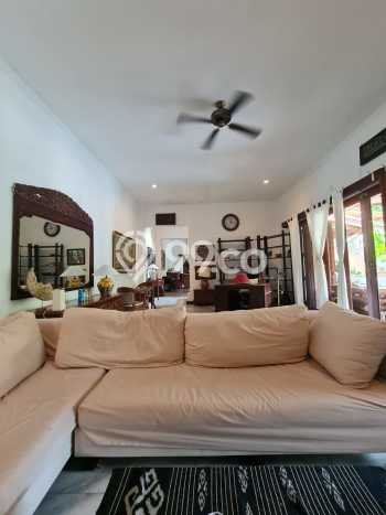 Rumah Mewah LB 400m2 Siap Pakai Desain Elegan di Cirendeu, Jakarta Selatan Rumah Mewah LB 400m2 Siap Pakai Desain Elegan di Cirendeu, Jakarta Selatan