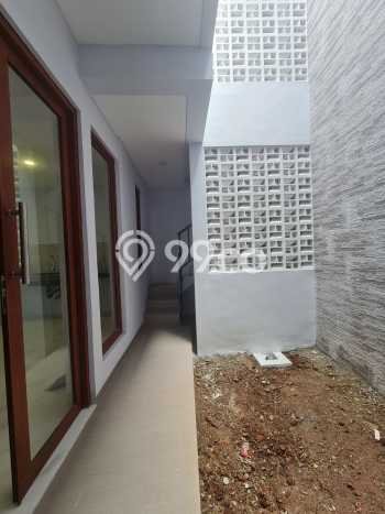 Dijual Rumah Luas Elegan Dengan View Eksklusif di Bintaro, Tangerang Selatan Dijual Rumah Luas Elegan Dengan View Eksklusif di Bintaro, Tangerang Selatan