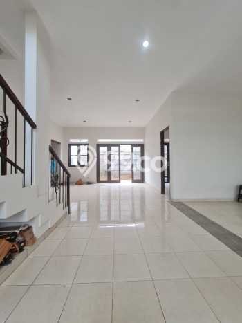 Rumah Elit LB 206m2 Siap Huni Desain Elegan di Lebak Bulus, Jakarta Selatan Rumah Elit LB 206m2 Siap Huni Desain Elegan di Lebak Bulus, Jakarta Selatan
