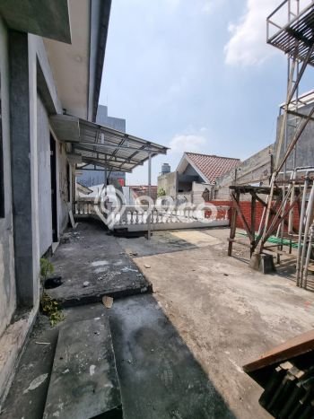 Gudang Disewa di Jakarta Selatan dengan LB 600m2 Area Komersial Ramai Gudang Disewa di Jakarta Selatan dengan LB 600m2 Area Komersial Ramai