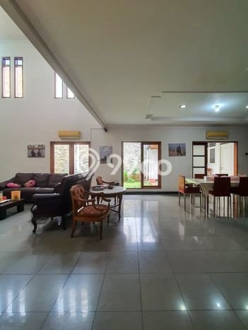 Rumah Luxury Modern Tanpa Renovasi di Bintaro Tangerang Selatan Rumah Luxury Modern Tanpa Renovasi di Bintaro Tangerang Selatan