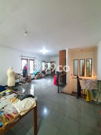 Rumah Luxury Modern Tanpa Renovasi di Bintaro Tangerang Selatan Rumah Luxury Modern Tanpa Renovasi di Bintaro Tangerang Selatan