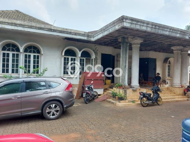 For Sale! Luxury House LT 1800m2 Desain Modern di Pejaten For Sale! Luxury House LT 1800m2 Desain Modern di Pejaten