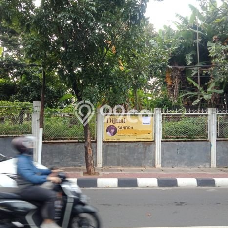 For Sale! Luxury House LT 1800m2 Desain Modern di Pejaten For Sale! Luxury House LT 1800m2 Desain Modern di Pejaten
