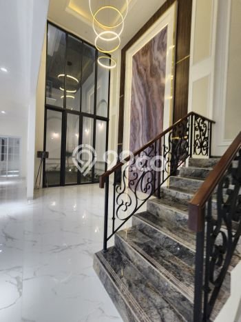 Dijual Rumah Premium dengan Fasilitas Sekitar Lengkap di Kembangan, Jakarta Barat Dijual Rumah Premium dengan Fasilitas Sekitar Lengkap di Kembangan, Jakarta Barat