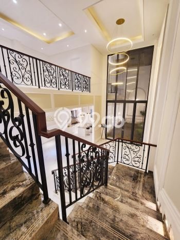 Dijual Rumah Premium dengan Fasilitas Sekitar Lengkap di Kembangan, Jakarta Barat Dijual Rumah Premium dengan Fasilitas Sekitar Lengkap di Kembangan, Jakarta Barat