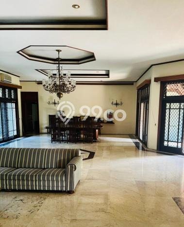 Rumah Mewah LB 1061m2 Siap Pakai Desain Elegan di patra kuningan, Jakarta Selatan Rumah Mewah LB 1061m2 Siap Pakai Desain Elegan di patra kuningan, Jakarta Selatan