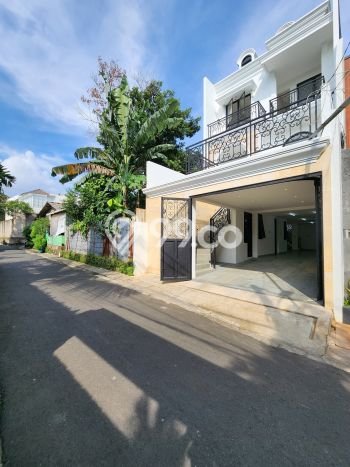 Hot Offer Hunian Mewah Ideal dan Luas di Jagakarsa, Jakarta Selatan Hot Offer Hunian Mewah Ideal dan Luas di Jagakarsa, Jakarta Selatan