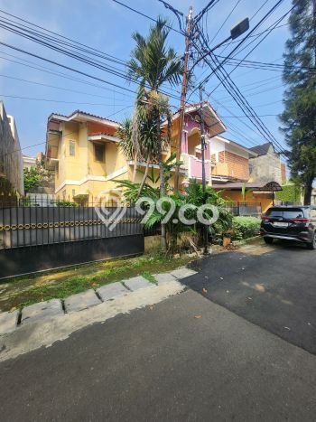 Siap Huni Rumah Mewah 5 Kamar di Kebayoran Lama Dekat ke Mana Pun Siap Huni Rumah Mewah 5 Kamar di Kebayoran Lama Dekat ke Mana Pun