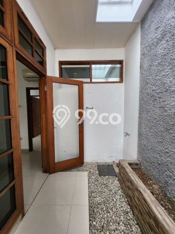 Rumah Luxury Modern Tanpa Renovasi di Kemang Jakarta Selatan Rumah Luxury Modern Tanpa Renovasi di Kemang Jakarta Selatan