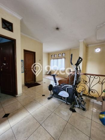 Rumah Elit Modern Siap Huni di Bintaro Tangerang Selatan Rumah Elit Modern Siap Huni di Bintaro Tangerang Selatan