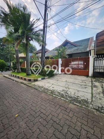 For Sale! Luxury House LT 250m2 Desain Elegan di Lebak Bulus For Sale! Luxury House LT 250m2 Desain Elegan di Lebak Bulus