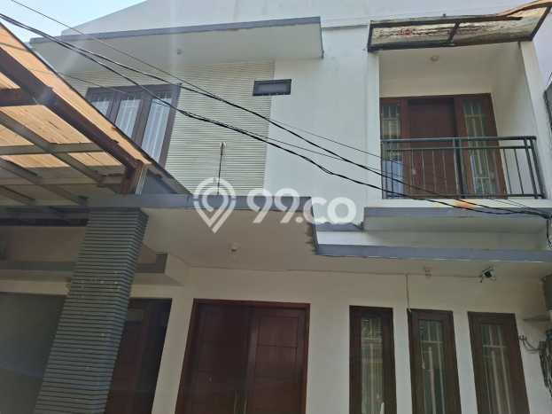 Siap Huni Hunian Elit 6 Kamar di Kebayoran Baru Dekat ke Mana Pun Siap Huni Hunian Elit 6 Kamar di Kebayoran Baru Dekat ke Mana Pun