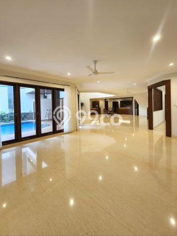 Rumah Elit LB 450m2 Siap Pakai Desain Elegan di Lebak Bulus, Jakarta Selatan Rumah Elit LB 450m2 Siap Pakai Desain Elegan di Lebak Bulus, Jakarta Selatan