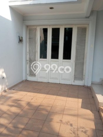 Rumah Eksklusif Siap Huni LT 180m2 di Kebon Jeruk, Jakarta Barat Rumah Eksklusif Siap Huni LT 180m2 di Kebon Jeruk, Jakarta Barat