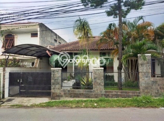 Rumah Elit LB 350m2 Siap Pakai Desain Elegan di Setra Sari, Bandung Rumah Elit LB 350m2 Siap Pakai Desain Elegan di Setra Sari, Bandung