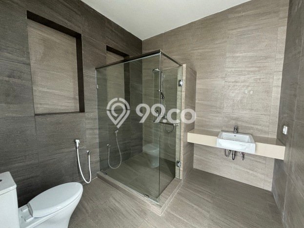 Ready to Use! Premium House LT 339m2 Desain Modern di Setiabudi Ready to Use! Premium House LT 339m2 Desain Modern di Setiabudi