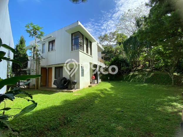 Rumah Luxury Modern Tanpa Renovasi di Dago Pakar Bandung Rumah Luxury Modern Tanpa Renovasi di Dago Pakar Bandung