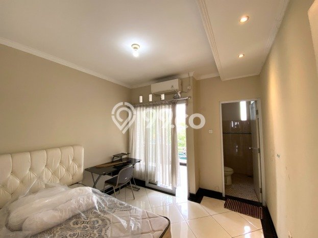 Disewakan! Rumah 3 Kamar Tidur &
3 Kamar Mandi di Buah Batu, Bandung Disewakan! Rumah 3 Kamar Tidur &
3 Kamar Mandi di Buah Batu, Bandung
