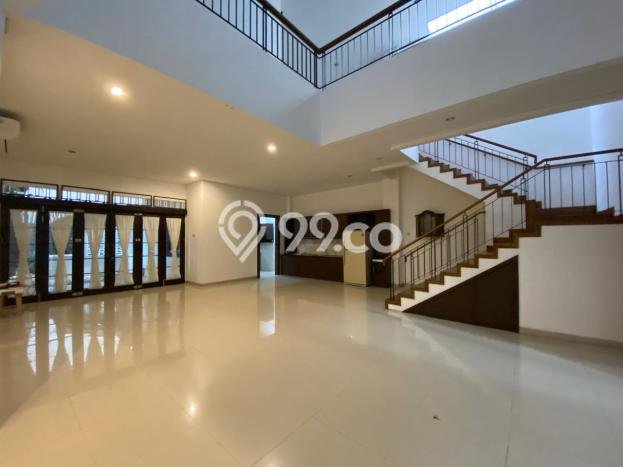 Sewa Rumah Nyaman di Kebayoran Baru Harga Rp 950 Juta/ Tahun Sewa Rumah Nyaman di Kebayoran Baru Harga Rp 950 Juta/ Tahun