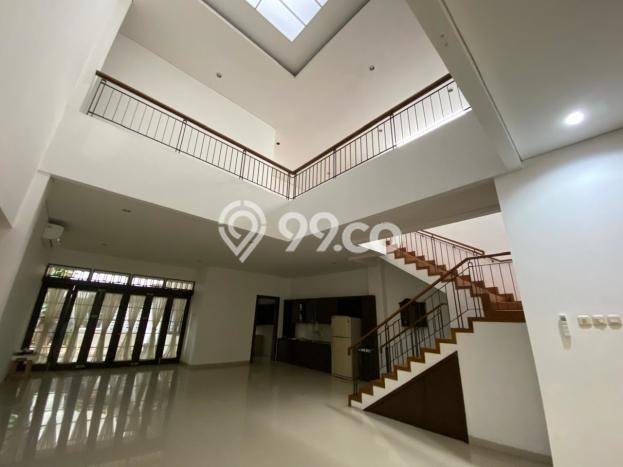 Sewa Rumah Nyaman di Kebayoran Baru Harga Rp 950 Juta/ Tahun Sewa Rumah Nyaman di Kebayoran Baru Harga Rp 950 Juta/ Tahun