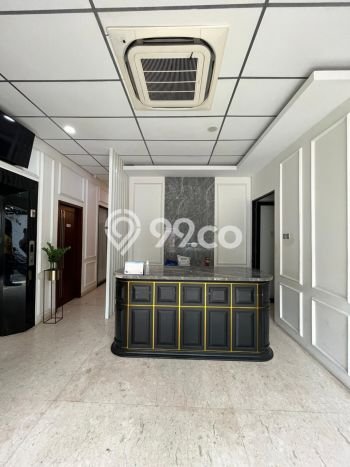 LOKASI STRATEGIS! Kantor di Ampera, Luas 700m², Akses Strategis LOKASI STRATEGIS! Kantor di Ampera, Luas 700m², Akses Strategis
