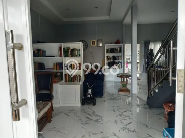 Rumah Elit Modern Tanpa Renovasi di Bambu Apus Jakarta Timur Rumah Elit Modern Tanpa Renovasi di Bambu Apus Jakarta Timur