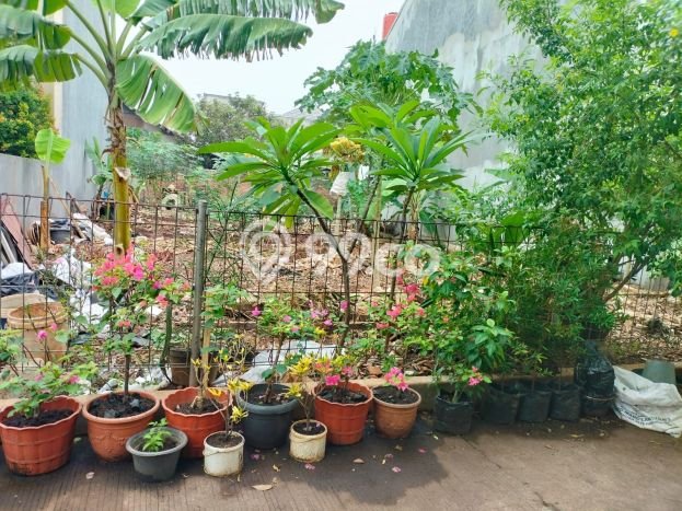 Tanah Dijual Lokasi Strategis di Jakarta Timur dengan Luas 200m2 Tanah Dijual Lokasi Strategis di Jakarta Timur dengan Luas 200m2