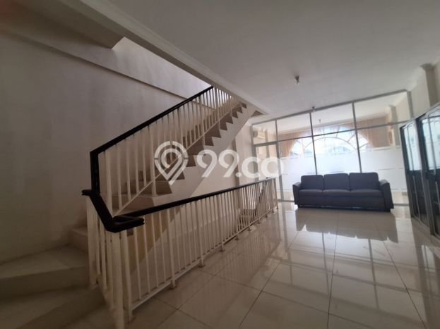 Unit Ruko Dijual di Bekasi LT 45m2 & LB 135m2 Unit Ruko Dijual di Bekasi LT 45m2 & LB 135m2