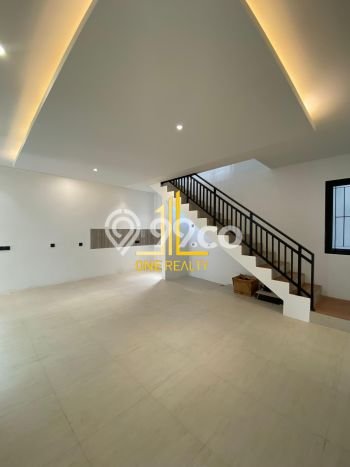 Jual Rumah Eksklusif 3 KT di Taman Kopo Indah, Bandung Jual Rumah Eksklusif 3 KT di Taman Kopo Indah, Bandung