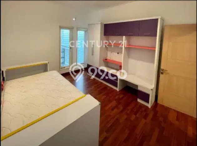 Hunian Mewah LB 200m2 Siap Pakai Desain Elegan di Rawamangun, Jakarta Timur Hunian Mewah LB 200m2 Siap Pakai Desain Elegan di Rawamangun, Jakarta Timur