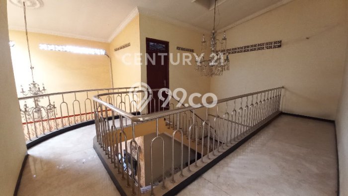 Siap Huni Hunian Elit 5 Kamar di Johar Baru Dekat ke Mana Saja Siap Huni Hunian Elit 5 Kamar di Johar Baru Dekat ke Mana Saja