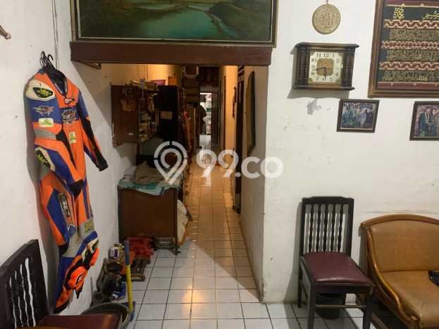 For Sale Rumah 4 Kamar Lokasi Ideal Nyaman dan Strategis di Matraman For Sale Rumah 4 Kamar Lokasi Ideal Nyaman dan Strategis di Matraman