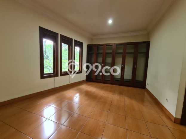 Dijual Rumah Luas Elegan Dengan View Cantik di Kuningan, Jakarta Selatan Dijual Rumah Luas Elegan Dengan View Cantik di Kuningan, Jakarta Selatan