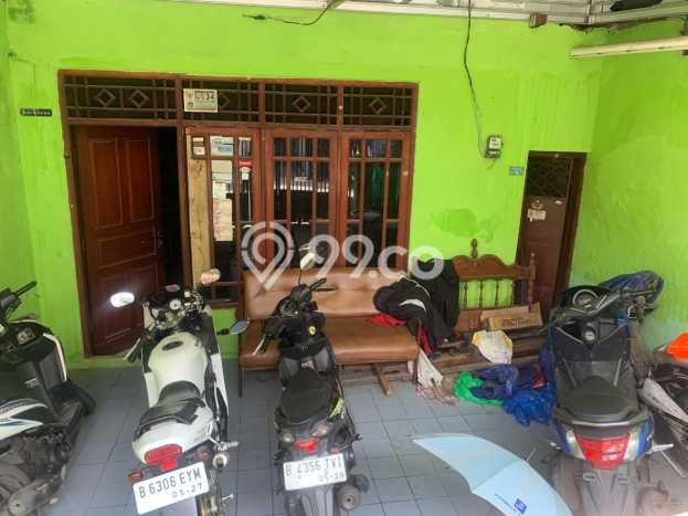 For Sale Rumah 4 Kamar Lokasi Ideal Nyaman dan Strategis di Matraman For Sale Rumah 4 Kamar Lokasi Ideal Nyaman dan Strategis di Matraman