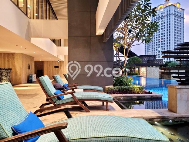 Apartemen Siap Huni di Sudirman, 4 KM, Luas 268m2m² Apartemen Siap Huni di Sudirman, 4 KM, Luas 268m2m²
