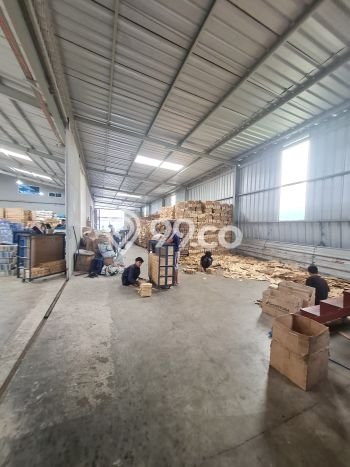 Unit Gudang Disewakan di Kapuk di Area Ramai & Strategis Unit Gudang Disewakan di Kapuk di Area Ramai & Strategis