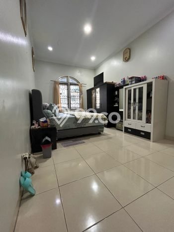 Rumah Mewah LB 300m2 Siap Pakai Desain Elegan di Modernland, Tangerang Rumah Mewah LB 300m2 Siap Pakai Desain Elegan di Modernland, Tangerang