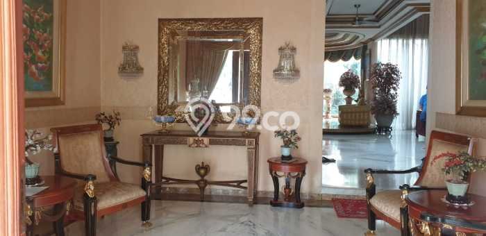 Rumah Terawat 4 KT 5 KM di Intercon, Jakarta Barat Rumah Terawat 4 KT 5 KM di Intercon, Jakarta Barat