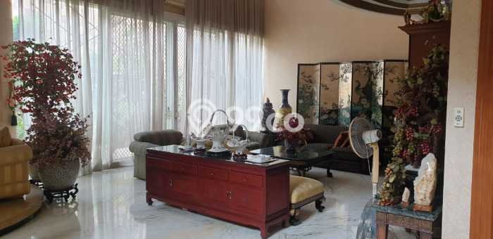 Rumah Terawat 4 KT 5 KM di Intercon, Jakarta Barat Rumah Terawat 4 KT 5 KM di Intercon, Jakarta Barat