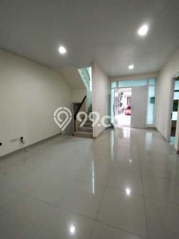 Bisa KPR! Rumah Green Lake City, Jakarta Barat, Luas 128m² Bangunan 157m² Bisa KPR! Rumah Green Lake City, Jakarta Barat, Luas 128m² Bangunan 157m²