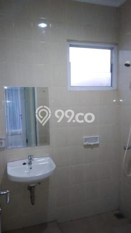 Rumah Terawat di BSD, Tangerang, LT 128m², Luas Bangunan 75m² Rumah Terawat di BSD, Tangerang, LT 128m², Luas Bangunan 75m²