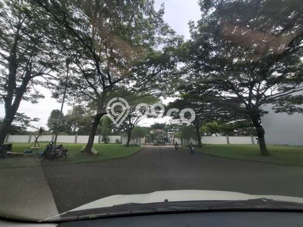 Rumah di Alam Sutera, 4 KM, Area Asri, Luas 300m² LB 250m² Rumah di Alam Sutera, 4 KM, Area Asri, Luas 300m² LB 250m²