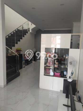 Dijual Rumah Premium dengan Fasilitas Sekitar Komplit di Karawaci, Tangerang Dijual Rumah Premium dengan Fasilitas Sekitar Komplit di Karawaci, Tangerang