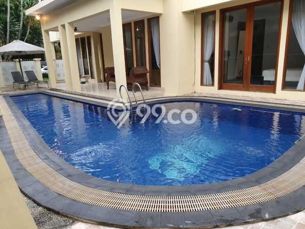 For Sale! Premium House LT 395m2 Desain Elegan di Kemang For Sale! Premium House LT 395m2 Desain Elegan di Kemang