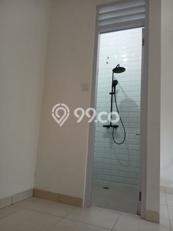 Rumah Elit LB 236m2 Siap Huni Desain Elegan di Semanan, Jakarta Barat Rumah Elit LB 236m2 Siap Huni Desain Elegan di Semanan, Jakarta Barat