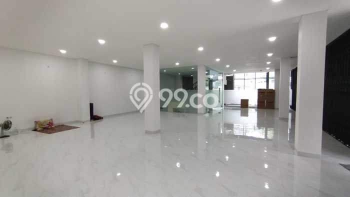 Disewakan Kantor di Kebayoran Baru, Luas 1200m², Lokasi Strategis, Siap Untuk Dipakai Disewakan Kantor di Kebayoran Baru, Luas 1200m², Lokasi Strategis, Siap Untuk Dipakai