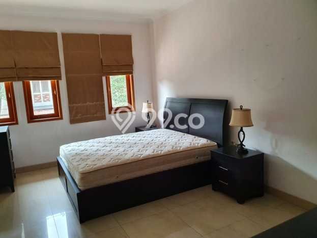 For Sale! Premium House LT 395m2 Desain Elegan di Kemang For Sale! Premium House LT 395m2 Desain Elegan di Kemang