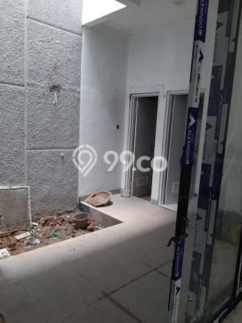 Rumah LT 120m² / LB 190m² Fasilitas Jogging Track di Metland Puri, Jakarta Barat Rumah LT 120m² / LB 190m² Fasilitas Jogging Track di Metland Puri, Jakarta Barat
