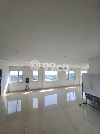 LOKASI PREMIUM! Kantor di Cipondoh, Luas 698m², Area Komersial LOKASI PREMIUM! Kantor di Cipondoh, Luas 698m², Area Komersial